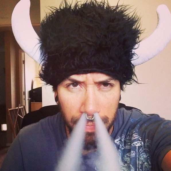 Alex vaping with bull hat